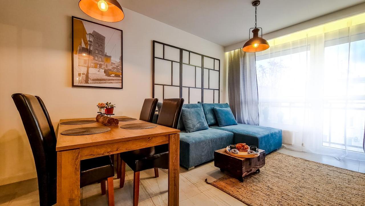 Apartment Przyfabryczny Ksiezy Mlyn - Bezplatny Garaz - Klimatyzacja - Fv Lodz  Ngoại thất bức ảnh