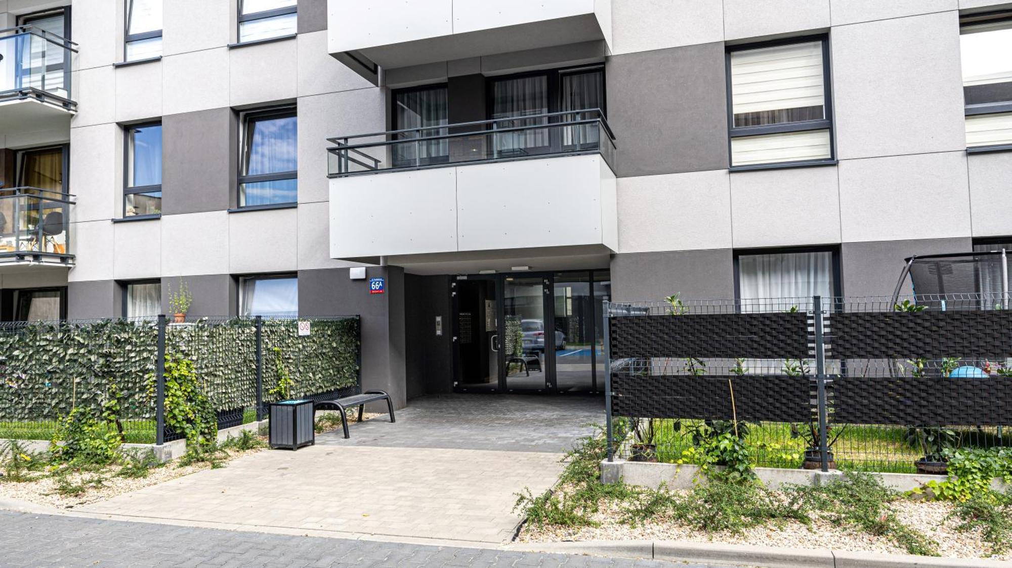 Apartment Przyfabryczny Ksiezy Mlyn - Bezplatny Garaz - Klimatyzacja - Fv Lodz  Ngoại thất bức ảnh